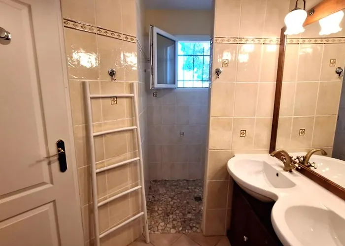 Les Ptits Bonheurs, Maison Proche De St-emilion